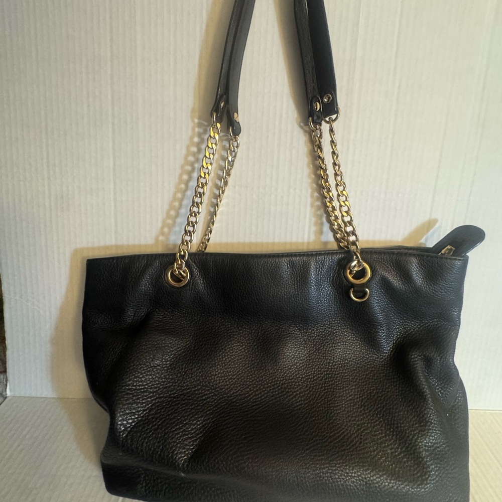 Micheal Kors Elegant Black medium Leather Tote Bag